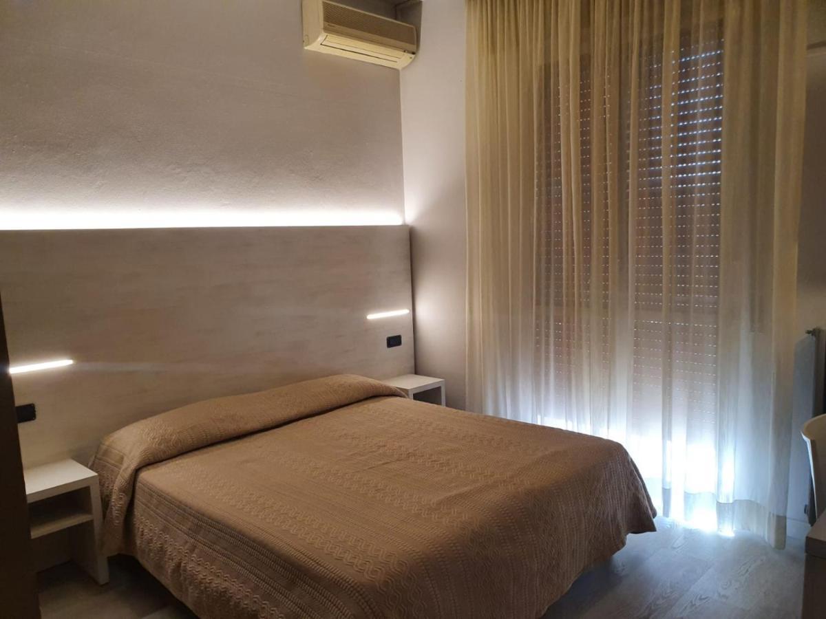 Air Hotel Forlì Екстериор снимка